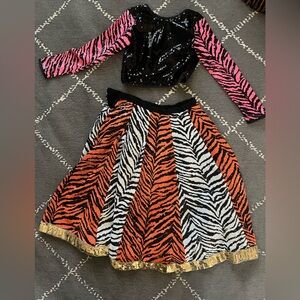 💞HP💞 2 pc Sequin Zebra Print Top and Skirt Set